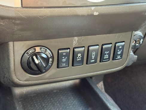 Used 2018 Nissan Frontier PRO-4X image 34