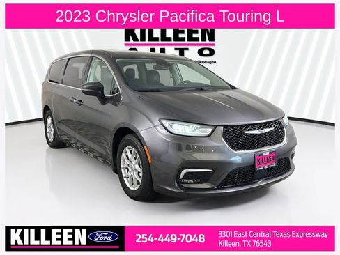 Used 2023 Chrysler Pacifica Touring-L FWD image 1