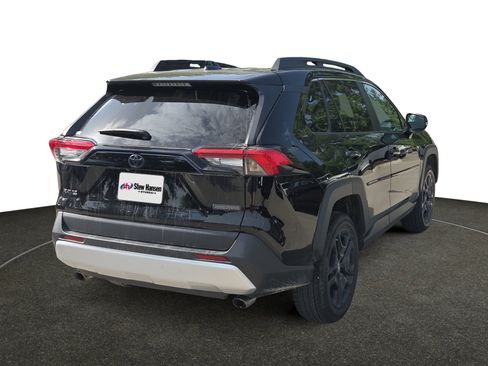Used 2022 Toyota RAV4 Adventure w/ Convenience Package AWD/4WD image 6