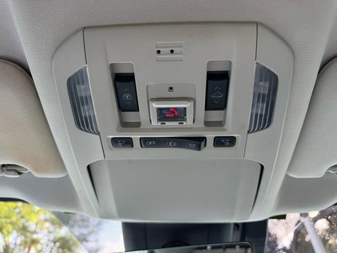 Used 2020 Toyota Highlander Platinum image 28