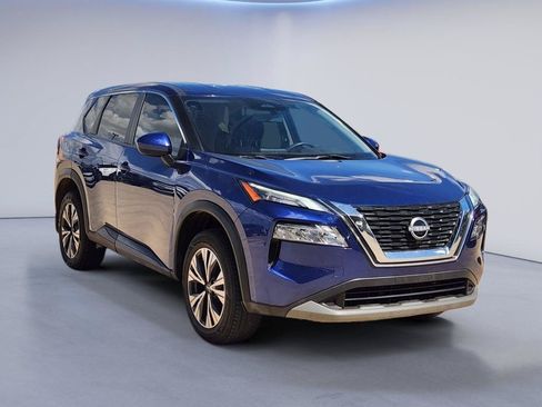 Used 2023 Nissan Rogue SV FWD image 3