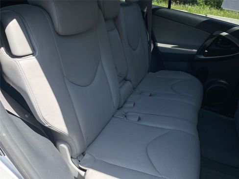 Used 2007 Toyota RAV4 Limited AWD/4WD image 17