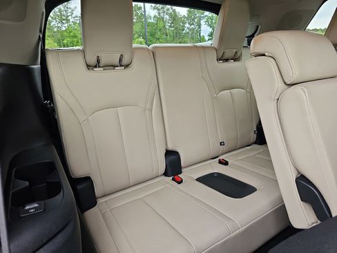 Used 2023 INFINITI QX60 Sensory w/ Cargo Package AWD/4WD image 13