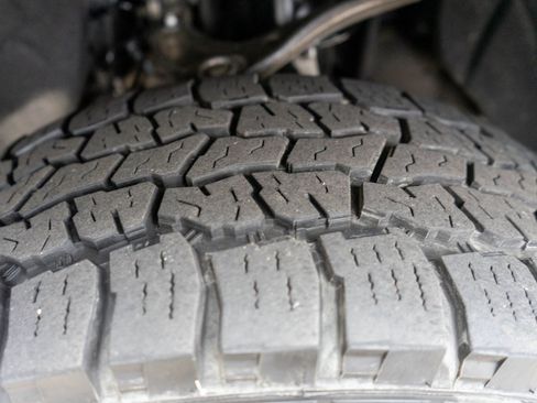 Used 2020 GMC Sierra 1500 AT4 w/ AT4 Premium Package image 41