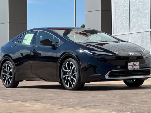 New 2026 Toyota Prius Plug-In Hybrid FWD image 2