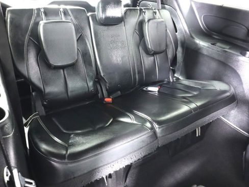 Used 2021 Chrysler Pacifica Touring-L w/ S Appearance Package image 39