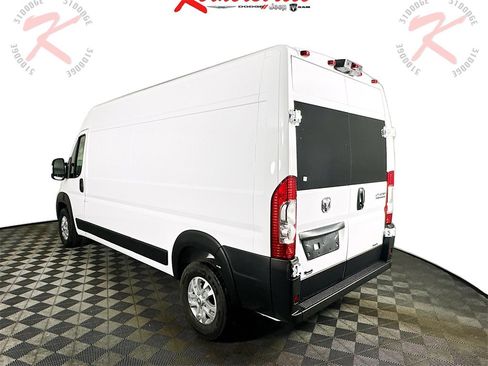 New 2026 RAM ProMaster 2500 w/ Quick Order Package 22G SLT image 5