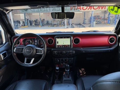 Certified 2022 Jeep Wrangler Unlimited Rubicon w/ Cold Weather Group image 32