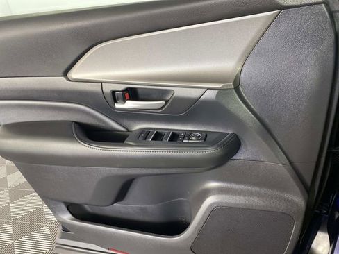 Used 2026 Toyota Grand Highlander AWD image 22