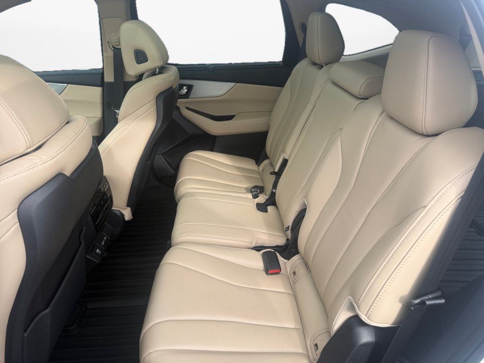 Used 2024 Acura MDX w/ Technology Package FWD image 13