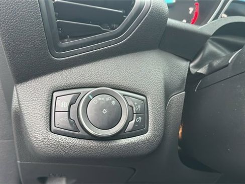 Used 2019 Ford Escape SE image 18