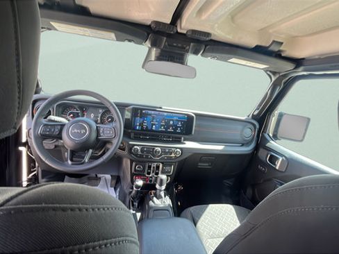 Used 2026 Jeep Gladiator Mojave AWD/4WD image 25