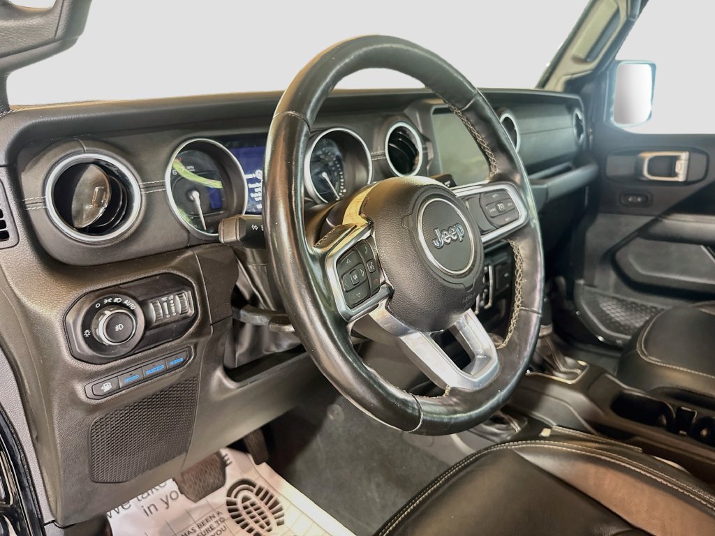 Used 2022 Jeep Wrangler Unlimited Sahara w/ Cold Weather Group AWD/4WD image 10