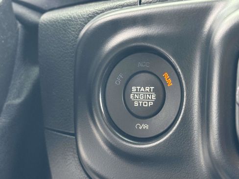 Used 2021 Jeep Wrangler Sport image 7