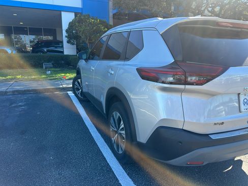 Used 2023 Nissan Rogue SV w/ SV Premium Package image 21