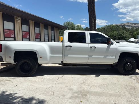 Used 2018 Chevrolet Silverado 3500 W/T w/ WT Convenience Package AWD/4WD image 8