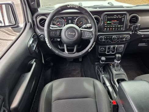 Used 2022 Jeep Wrangler Unlimited Sport AWD/4WD image 13