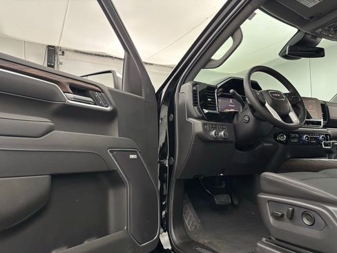 New 2026 GMC Sierra 1500 SLT w/ SLT Premium Package image 15