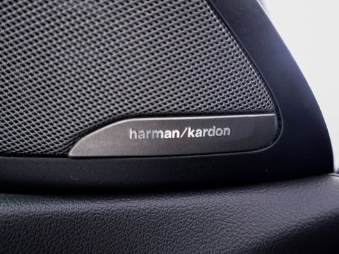 Used 2021 BMW X6 M50i image 20