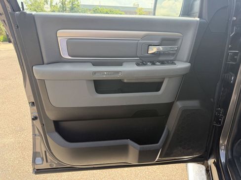 Used 2018 RAM 1500 Big Horn AWD/4WD image 12