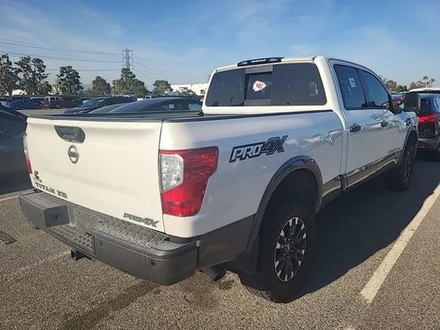 Used 2019 Nissan Titan PRO-4X w/ Pro-4x Convenience Package AWD/4WD image 2