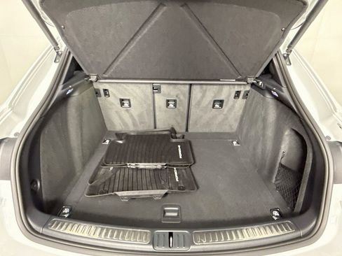Certified 2026 Porsche Macan AWD/4WD image 28