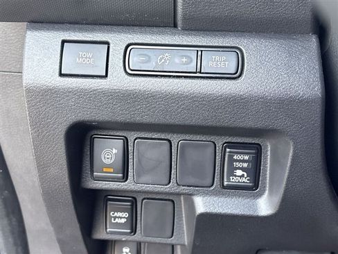 Used 2023 Nissan Frontier SV w/ SV Convenience Package RWD image 17