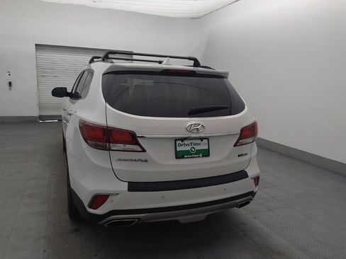 Used 2018 Hyundai Santa Fe AWD image 5