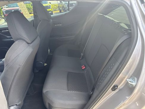 Used 2020 Toyota C-HR LE image 22