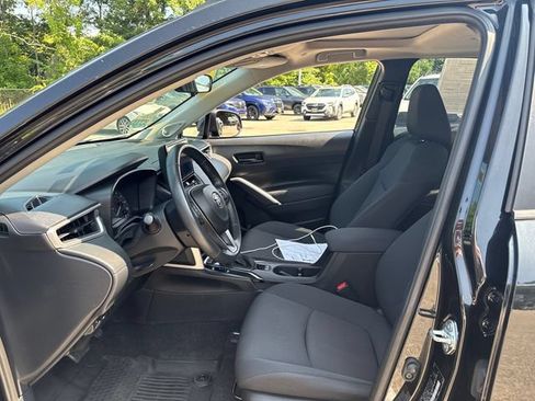Used 2023 Toyota Corolla Cross LE w/ Moonroof Package AWD/4WD image 34