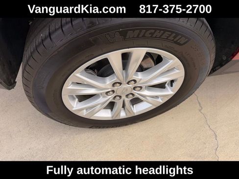 Used 2024 Cadillac XT5 Luxury w/ LPO, Floor Liner Package FWD image 10