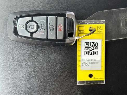 Used 2022 Ford Explorer XLT w/ Equipment Group 202A AWD/4WD image 36