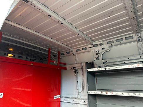 Used 2018 RAM ProMaster 2500 image 17