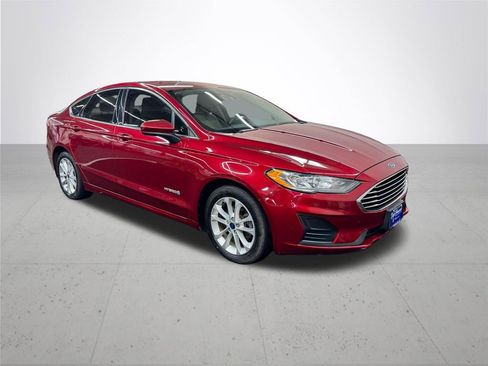 Used 2019 Ford Fusion SE FWD image 9