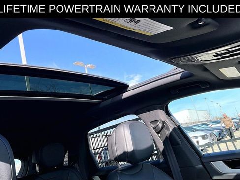 Used 2024 Porsche Cayenne image 22