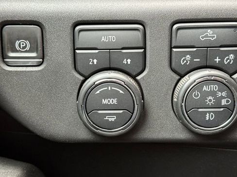 Used 2023 Chevrolet Silverado 1500 RST AWD/4WD image 43