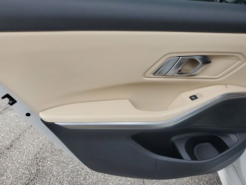 Used 2022 BMW 330i xDrive Sedan image 10