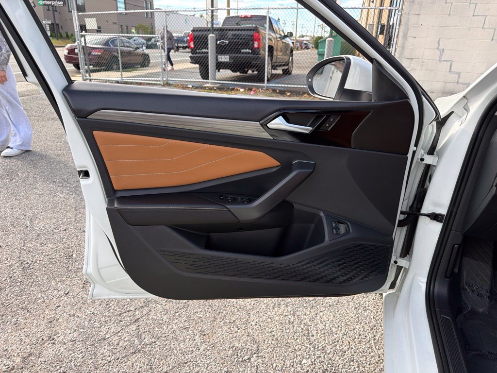 Used 2024 Volkswagen Jetta SEL FWD image 26