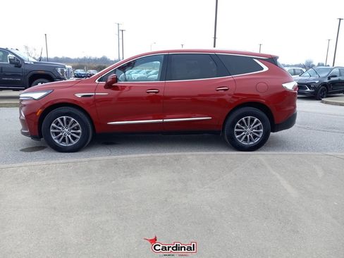 Used 2024 Buick Enclave Premium image 14