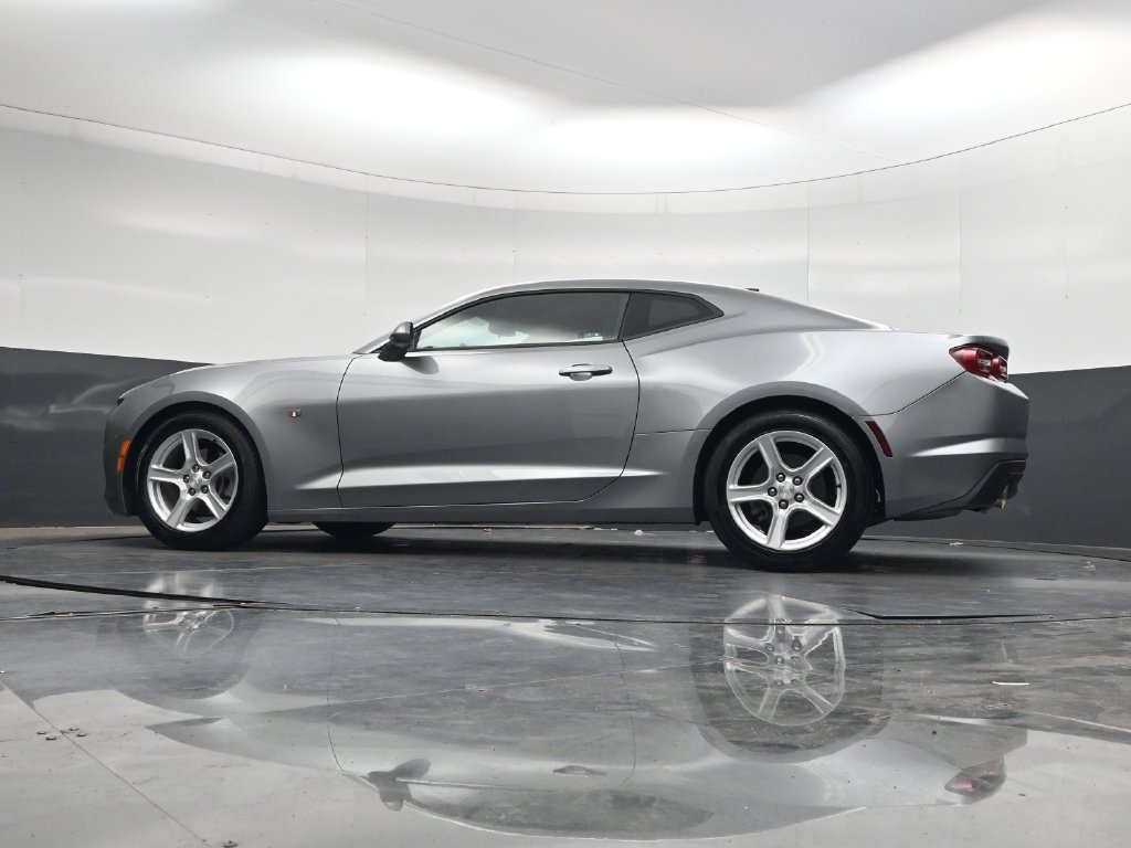 Used 2023 Chevrolet Camaro LT RWD image 34