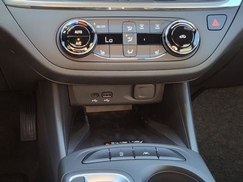 New 2026 Buick Envista Sport Touring w/ Convenience I Package FWD image 10