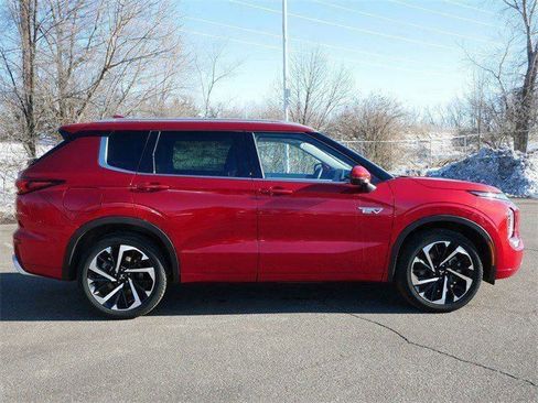 Used 2025 Mitsubishi Outlander SEL AWD/4WD image 8