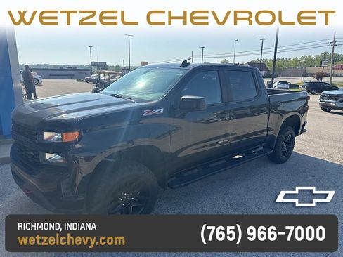Used 2020 Chevrolet Silverado 1500 Custom Trail Boss w/ Custom Convenience Package AWD/4WD image 1
