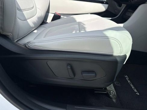 New 2026 Hyundai Tucson Limited FWD image 15
