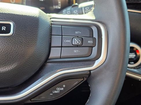 Used 2024 Jeep Wagoneer L 4WD image 34