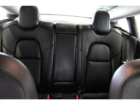 Used 2019 Tesla Model 3 Standard Range Plus image 31