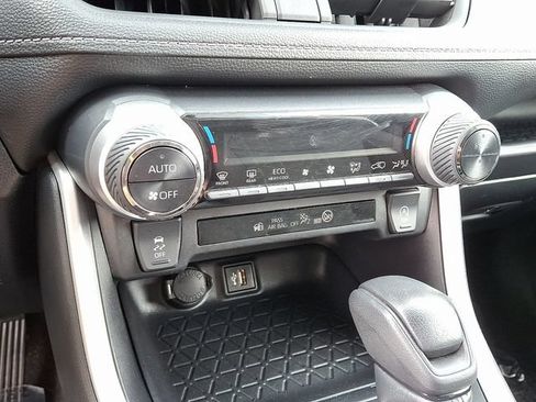 Used 2024 Toyota RAV4 XLE AWD/4WD image 13
