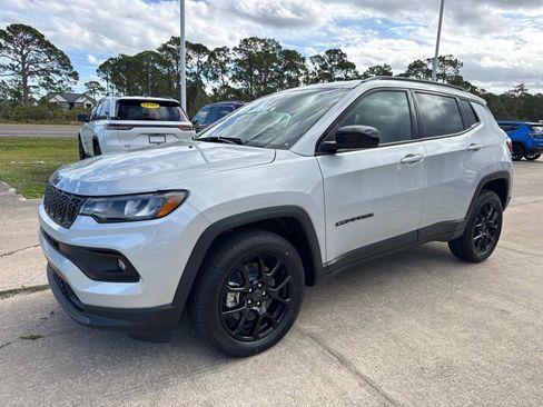 New 2026 Jeep Compass Latitude image 7