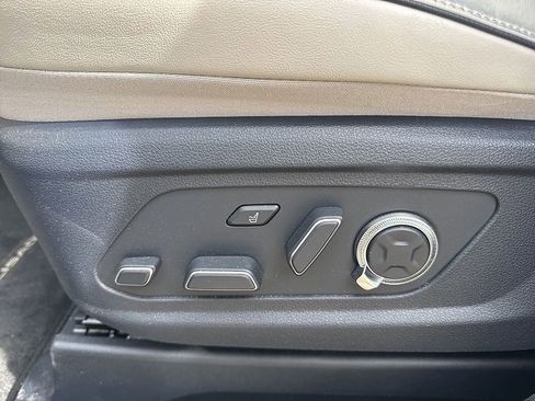 Used 2024 Hyundai Palisade Calligraphy image 9