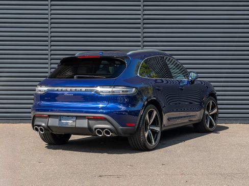 Certified 2022 Porsche Macan AWD/4WD image 8